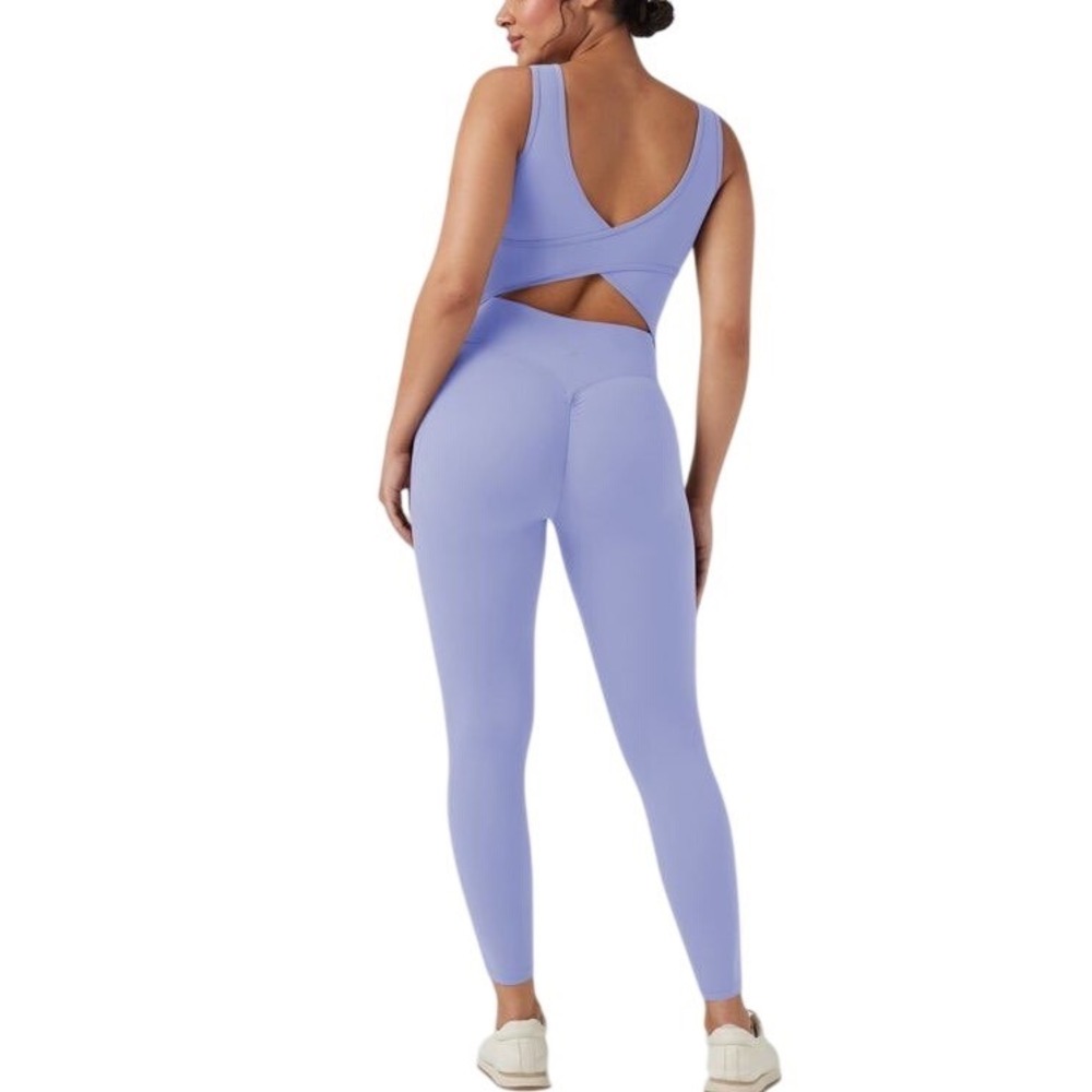 Halara UltraSculpt V Neck Tummy Control Butt Lifting Workout jumpsuit, Sz M, New